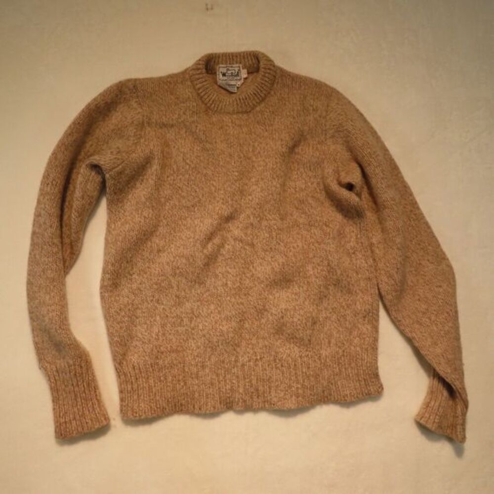 Woolrich Woman Vintage 85% Wool Crewneck Sweater Camel Heather Sz L Hong Kong